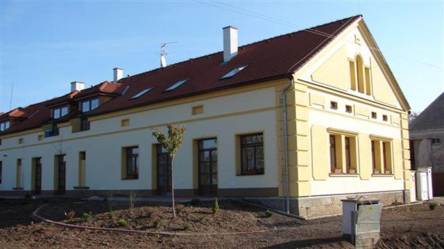 Pension Smetanuv Statek Hradec Králové エクステリア 写真